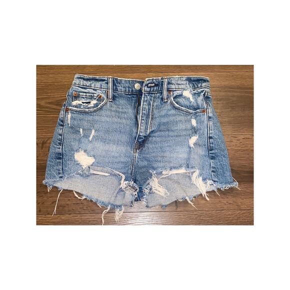 EUC A & F The Mom Short High Rise Denim Shorts Women’s 28/6 Distressed Raw Hem - Picture 6 of 9